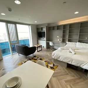 Eyre Square Self Catering Голуэй